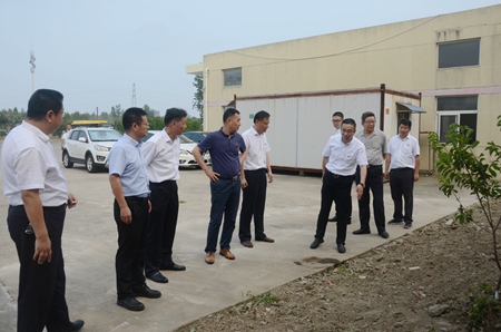 集團領(lǐng)導督查公交2_副本.jpg